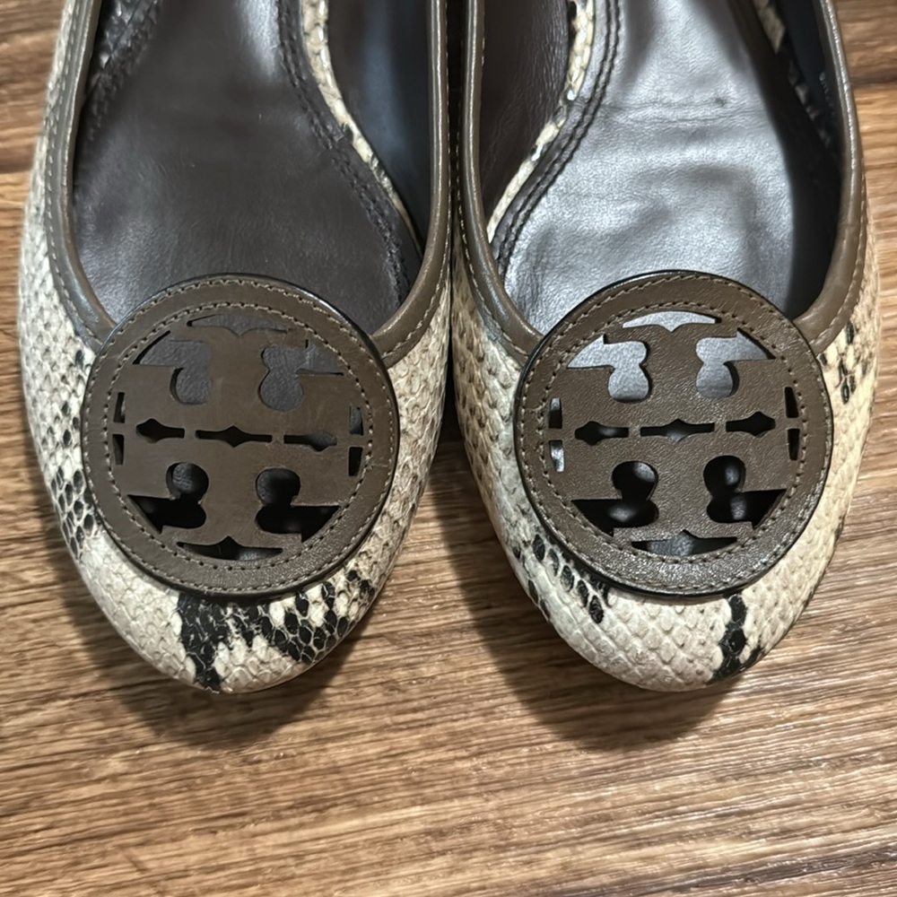 Tory Burch Ballet Shoe - Snakeskin size 10 - Picture 3 of 6